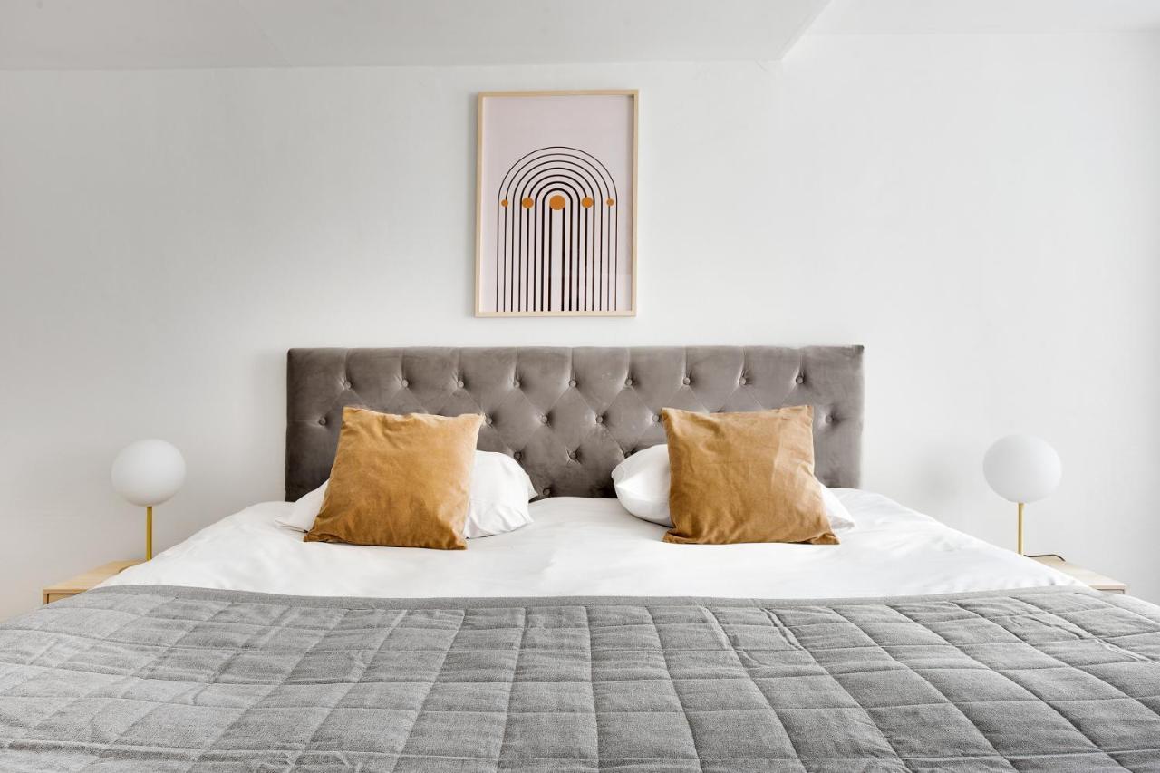Sanders Main - Endearing Two-bedroom Duplex With A Balcony Next To Magical Nyhavn Apartment Copenhagen