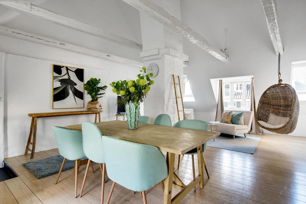 Sanders Main - Endearing Two-bedroom Duplex With A Balcony Next To Magical Nyhavn *