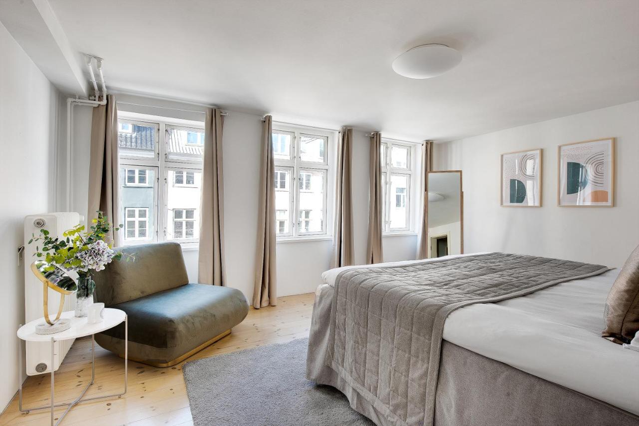 Sanders Main - Endearing Two-bedroom Duplex With A Balcony Next To Magical Nyhavn * Copenhagen