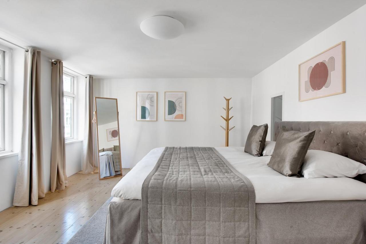 Sanders Main - Endearing Two-bedroom Duplex With A Balcony Next To Magical Nyhavn Apartment